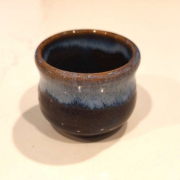 Hand Crafted Small Art Pottery Ichibana Flower Frog Vase Artist Signed - Picture 1 of 6